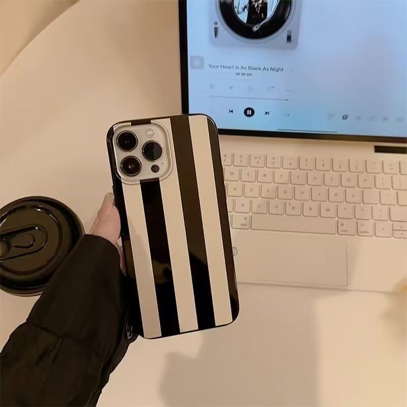 블랙 화이트 라인 디자인의 소형 니치 프레시 아트 디자 - Phone Cases Art 리뷰 및 가격